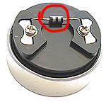 Special high magnetism handset receiver with varistor